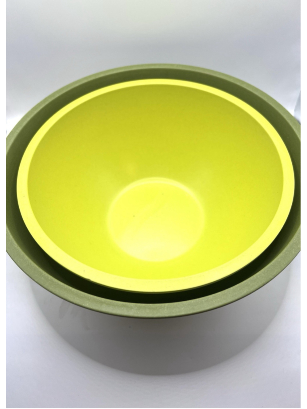 Pampered Chef Mixing Bowls Set Of 2 Green Yellow Bamboo Nesting Storage Retired